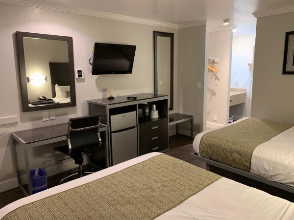 Sand Castle Inn image 14